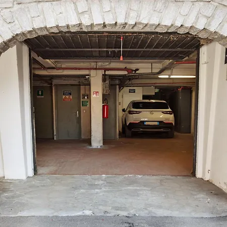 Apartment 3v21 *